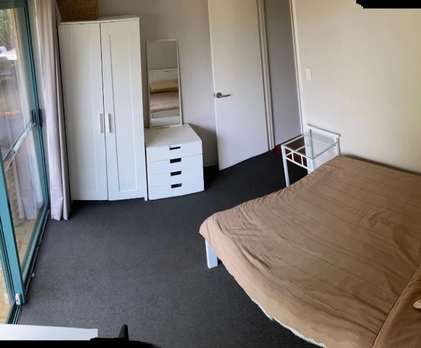 $325, Share-house, 3 bathrooms, Hilton WA 6163