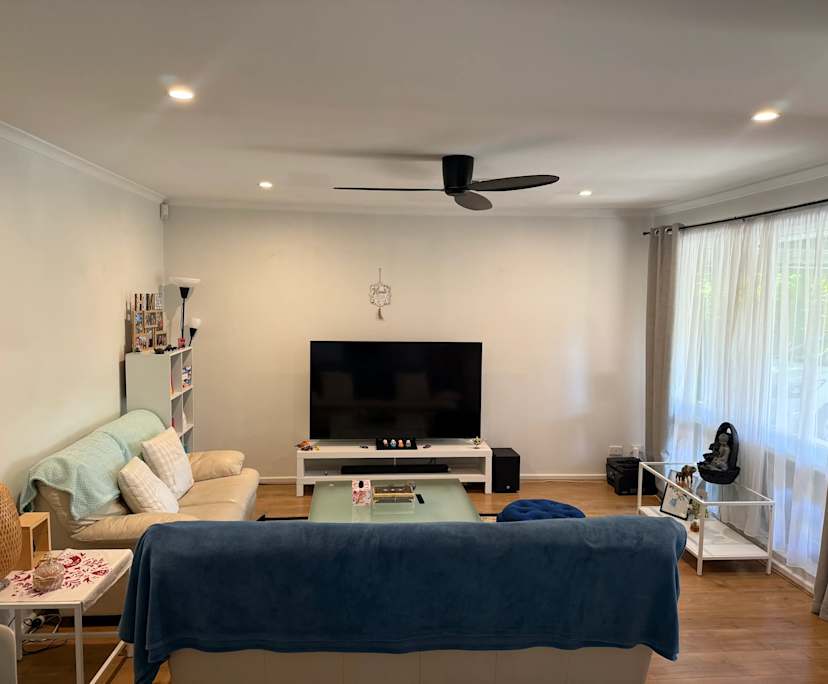 Furnished room in a share house