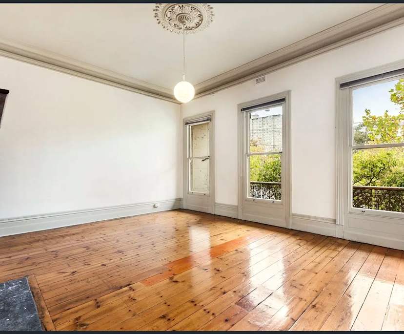 Room in a share house
