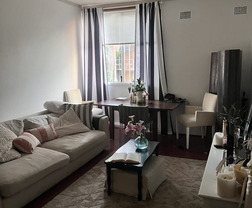 Furnished room in a flatshare