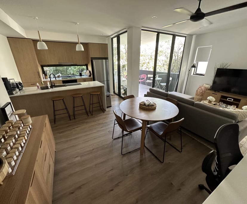 $330, Flatshare, 2 bathrooms, Sherwood QLD 4075