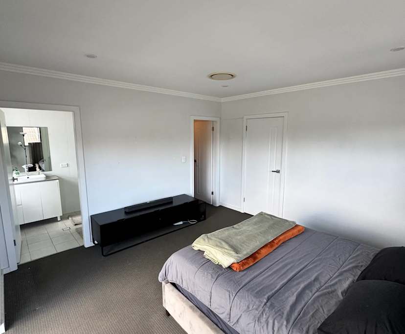 $550, Share-house, 4 bathrooms, Kingsgrove NSW 2208