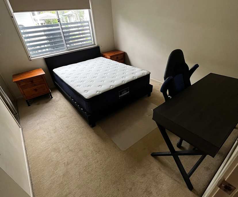 Unfurnished room in a share house