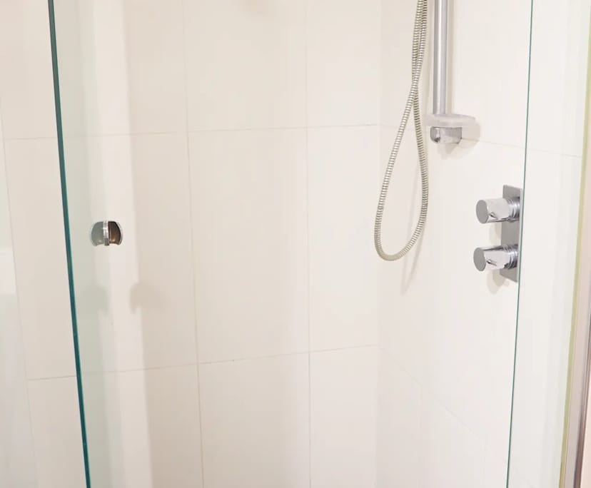 $405, Flatshare, 3 bathrooms, Brisbane City QLD 4000