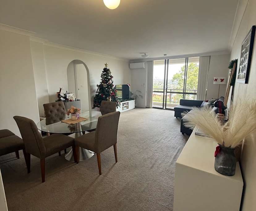 Whole property with 1 room for rent