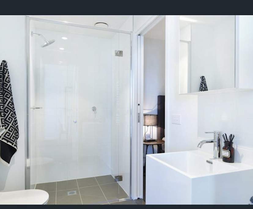 $710, Whole-property, 2 bathrooms, Southbank VIC 3006