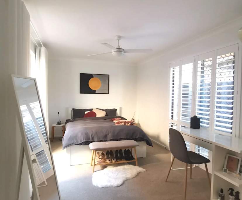 Furnished room in a share house