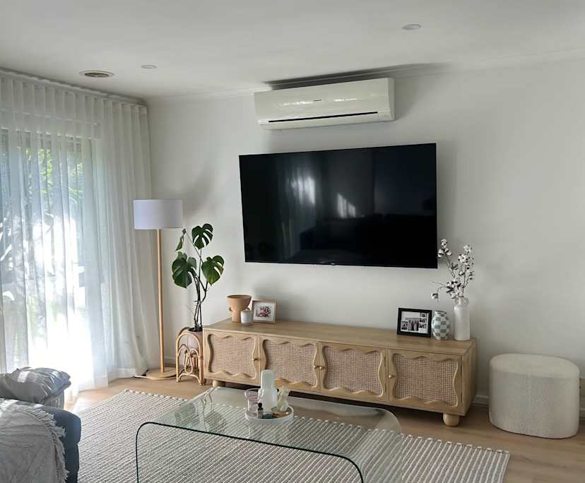 Unfurnished room in a share house