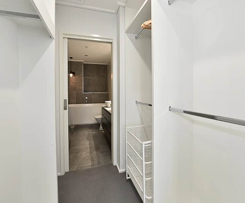 $1,425, Whole-property, 3 bathrooms, Melbourne VIC 3000