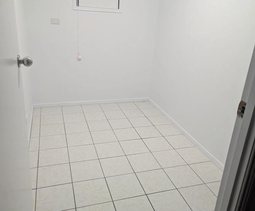 Unfurnished room with own bathroom