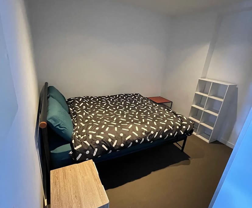 Furnished room in a flatshare