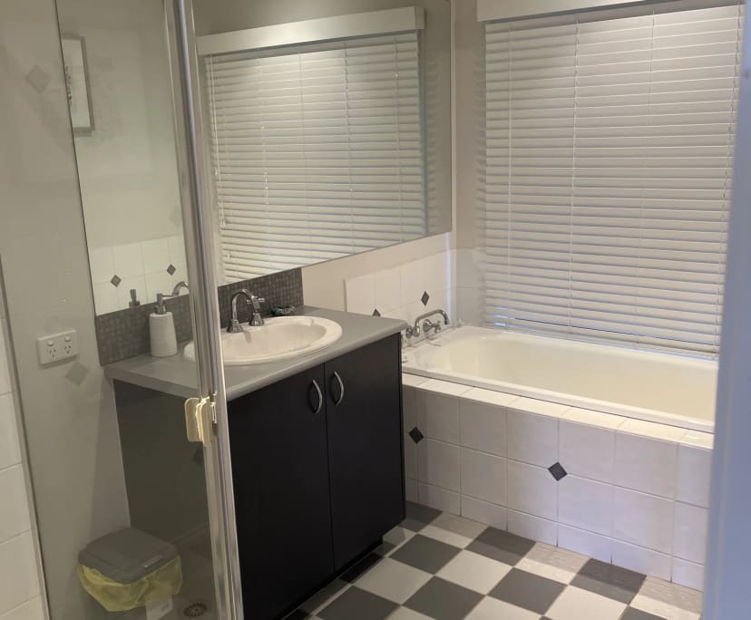 $300, Share-house, 3 bathrooms, Narre Warren South VIC 3805