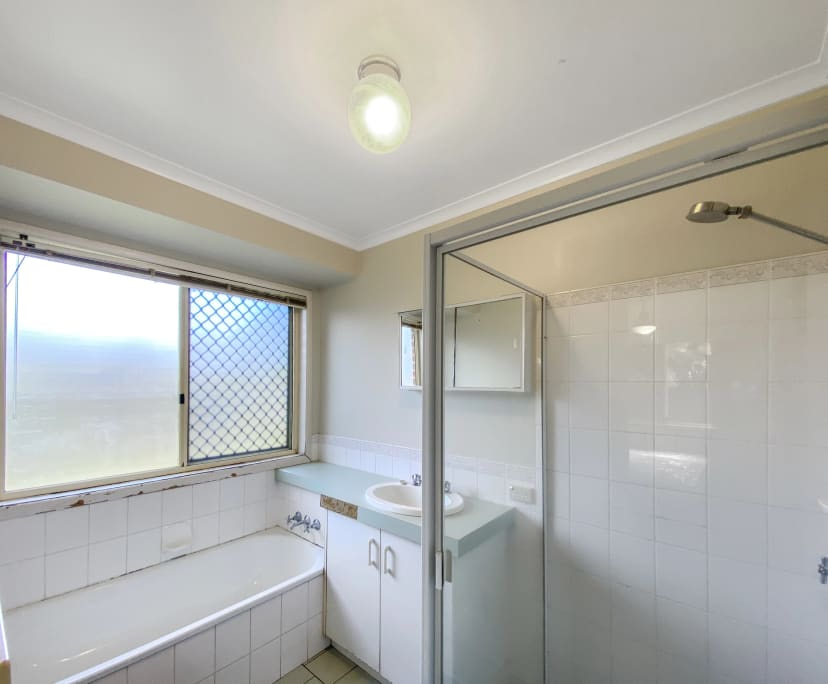 $240, Share-house, 2 rooms, Kearneys Spring QLD 4350, Kearneys Spring QLD 4350