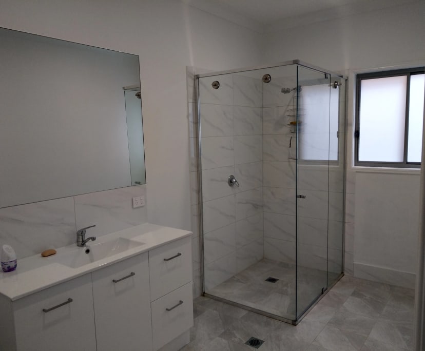 $250, Share-house, 5 bathrooms, Greenslopes QLD 4120