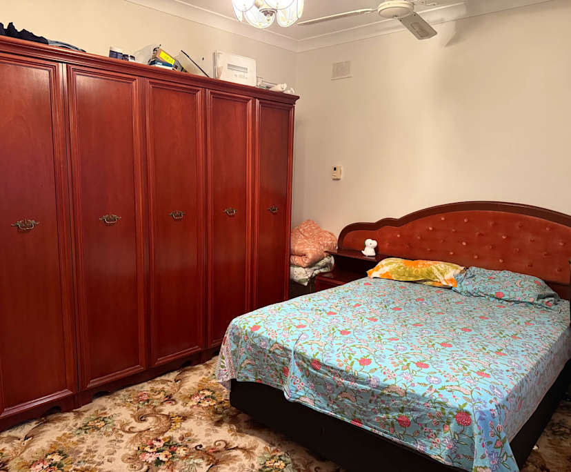 Furnished room in a share house