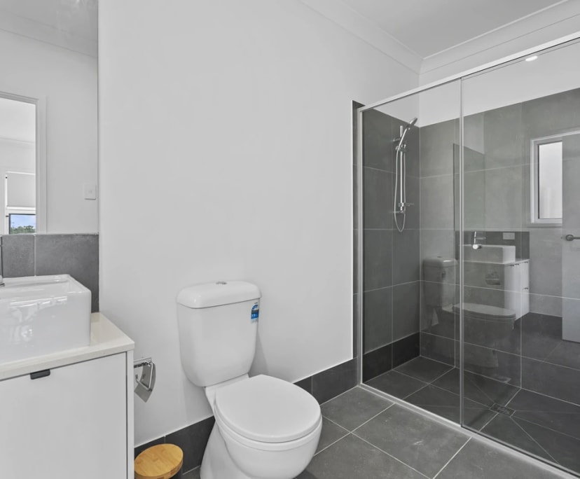 $320, Share-house, 3 bathrooms, Ripley QLD 4306