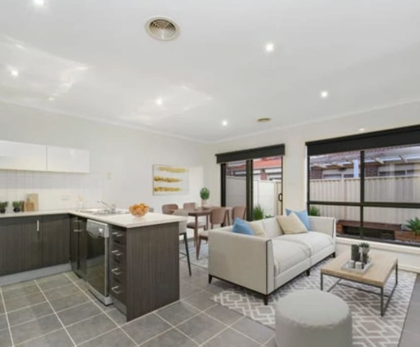 $240, Share-house, 3 bathrooms, Hillside VIC 3037