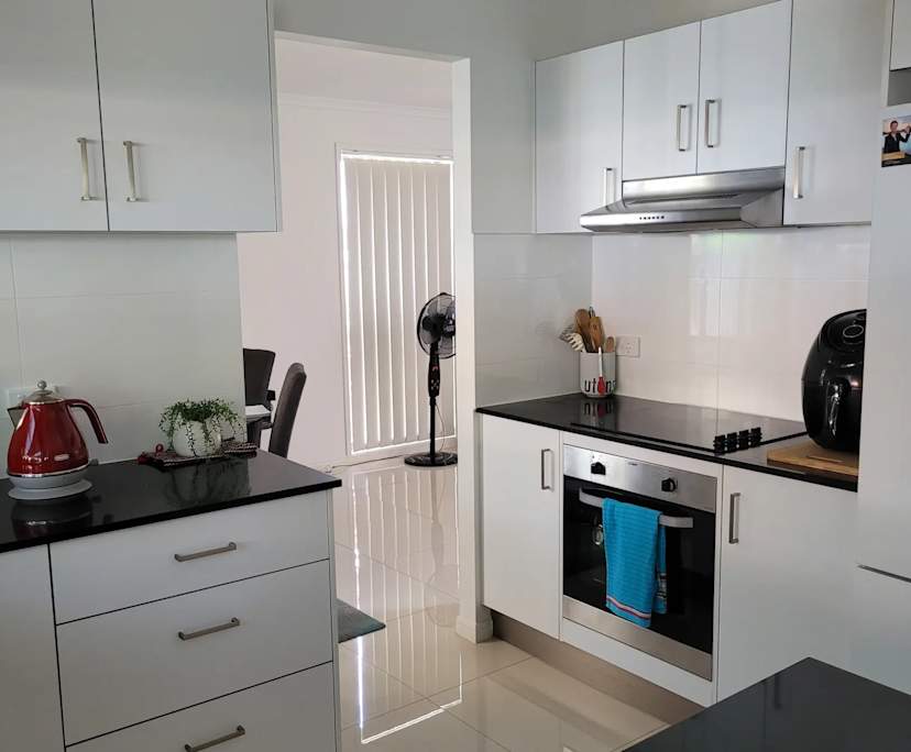 $300, Share-house, 3 bathrooms, Redland Bay QLD 4165