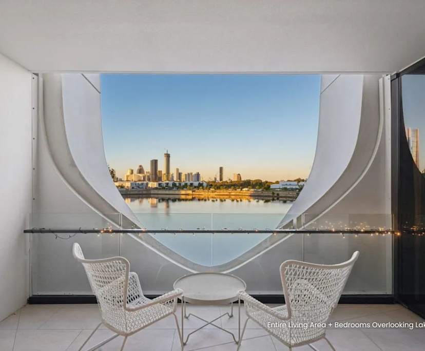 Unfurnished room with own bathroom