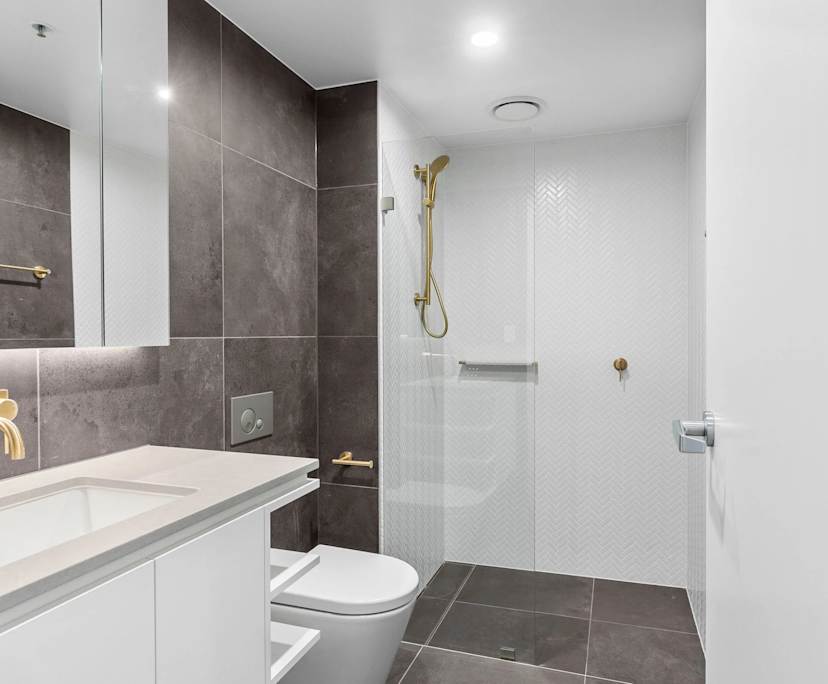 Unfurnished room in a flatshare