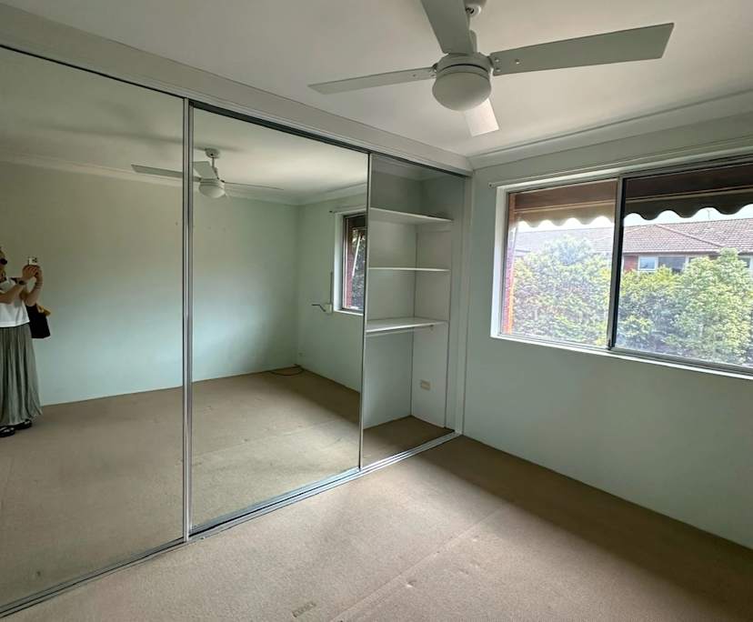 Unfurnished room in a flatshare