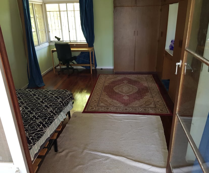 Room in a share house