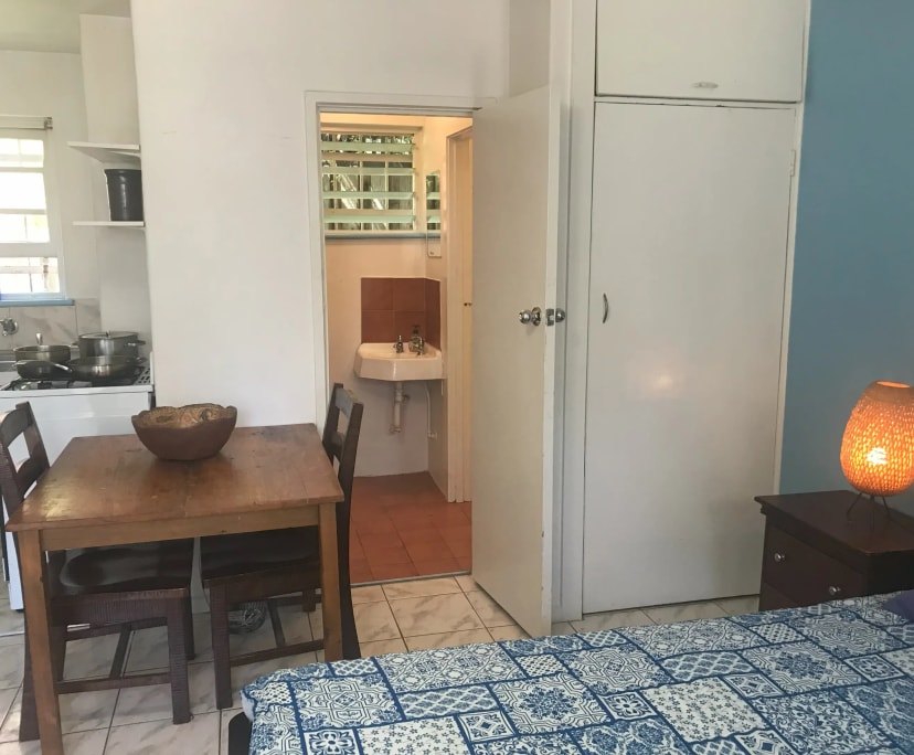 $560, Studio, 1 bathroom, St Kilda VIC 3182