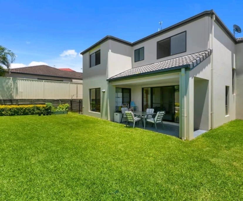 $350, Share-house, 4 bathrooms, Arundel QLD 4214