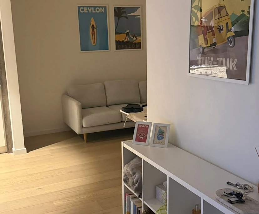 Unfurnished room with own bathroom