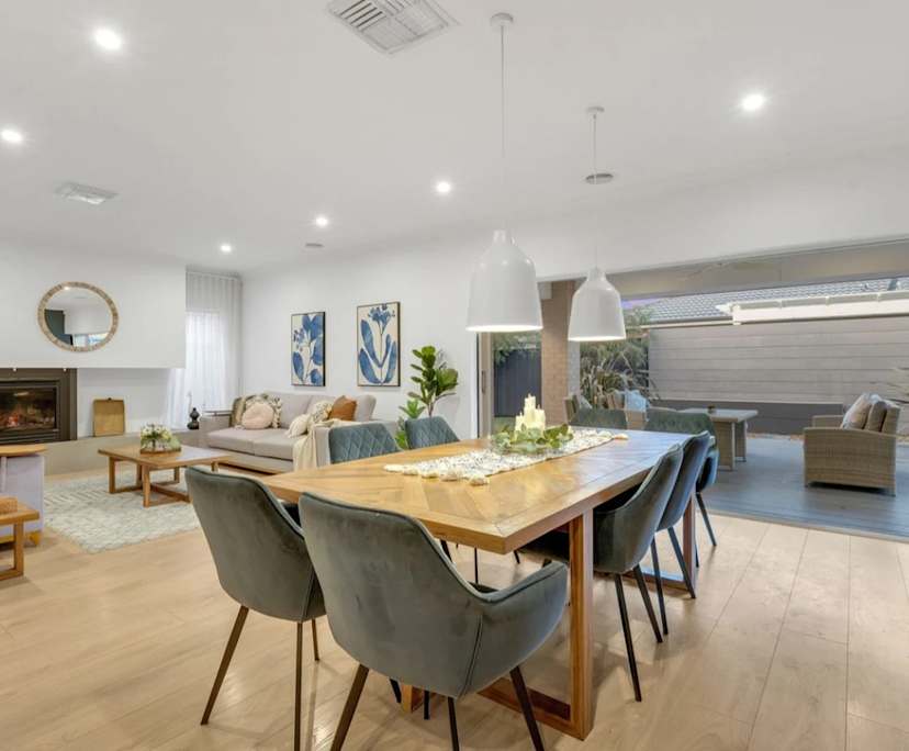 $330, Share-house, 2 rooms, Clyde North VIC 3978, Clyde North VIC 3978