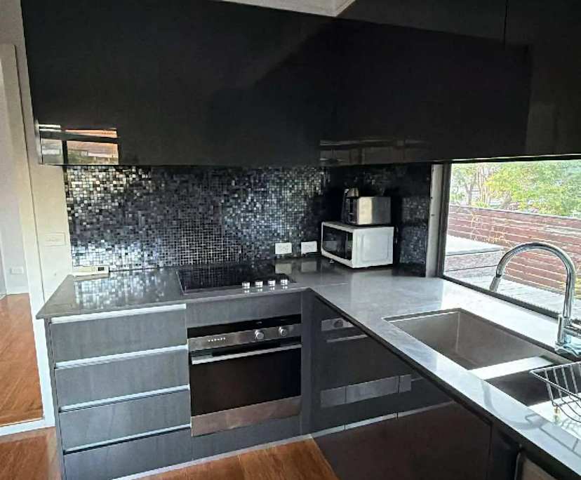 $490, Granny-flat, 1 bathroom, Red Hill ACT 2603