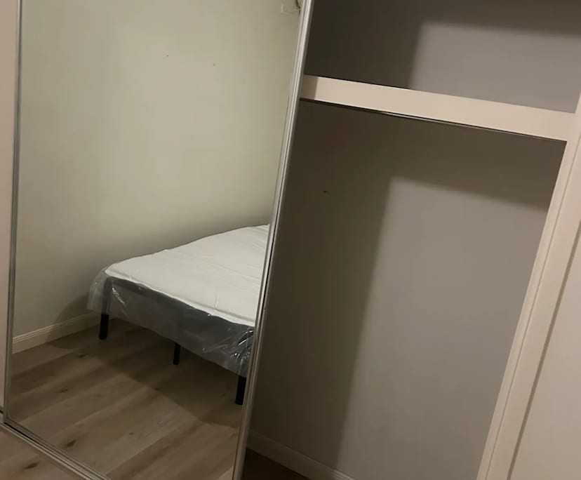 Furnished room with own bathroom