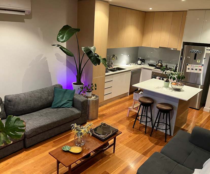 Unfurnished room in a flatshare