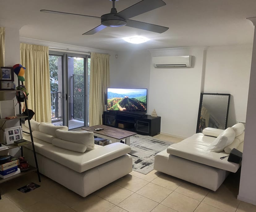 $270, Flatshare, 3 bathrooms, Carrara QLD 4211