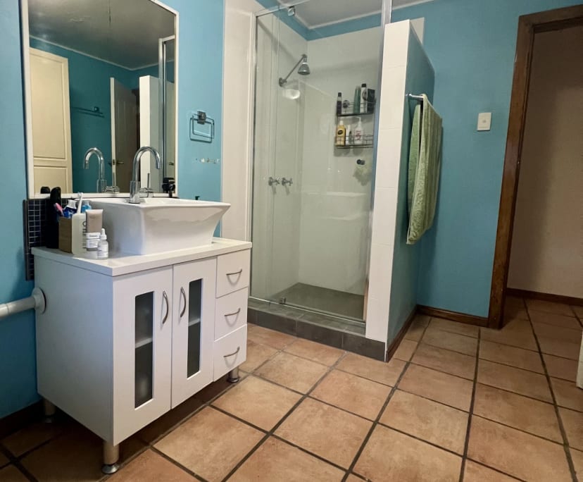 $180, Flatshare, 3 bathrooms, Ashgrove QLD 4060