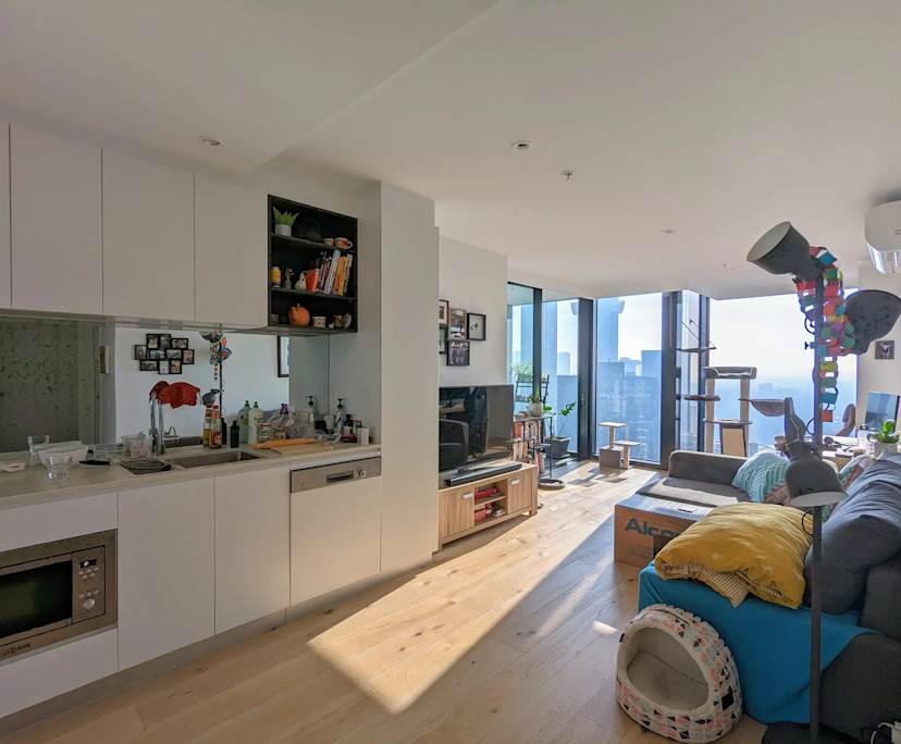 Unfurnished room with ensuite in a flatshare