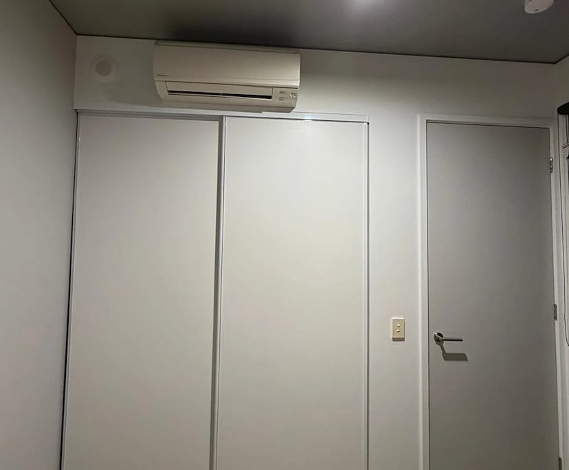 $300, Student-accommodation, 2 bathrooms, West End QLD 4101