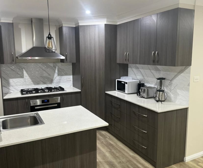 $250, Share-house, 4 bathrooms, Estella NSW 2650