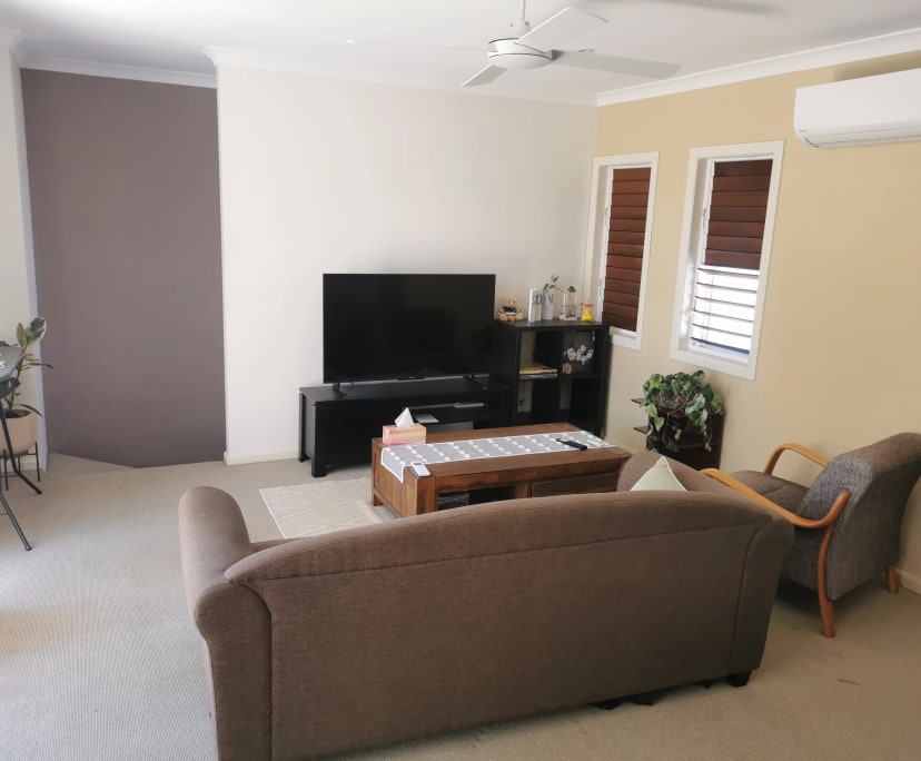 Furnished room in a flatshare