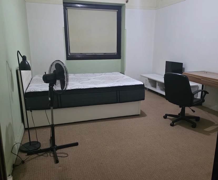 Furnished room in a share house