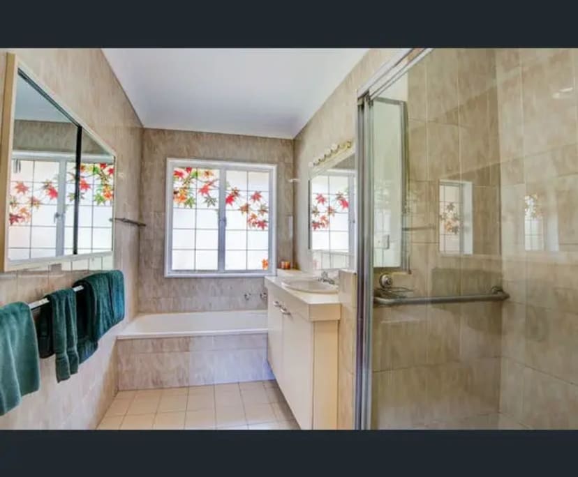$165, Share-house, 5 bathrooms, Mitchelton QLD 4053