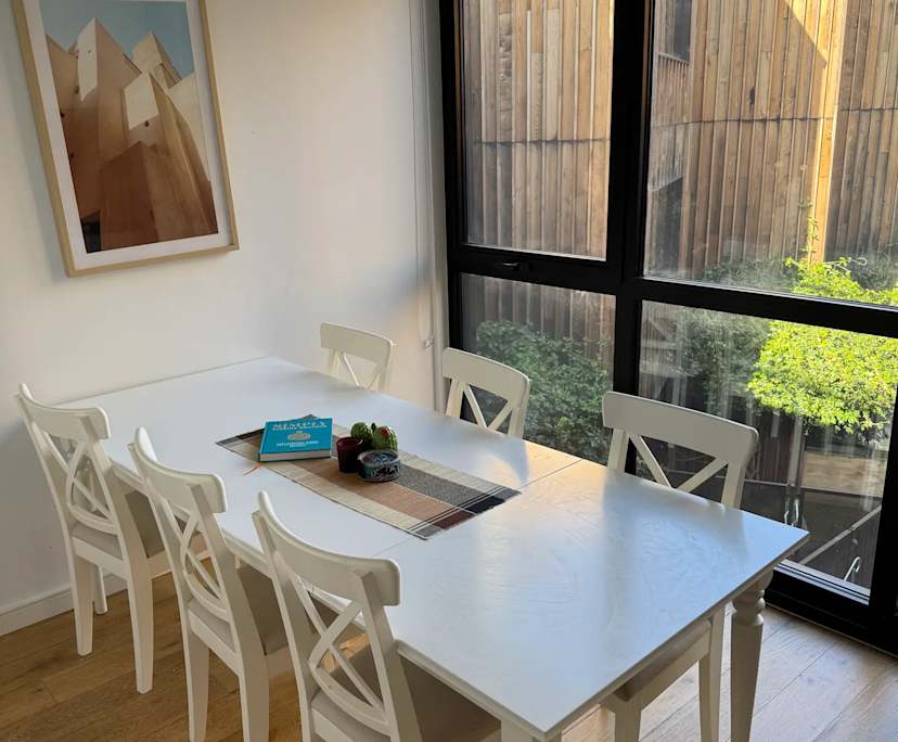 Furnished room in a share house