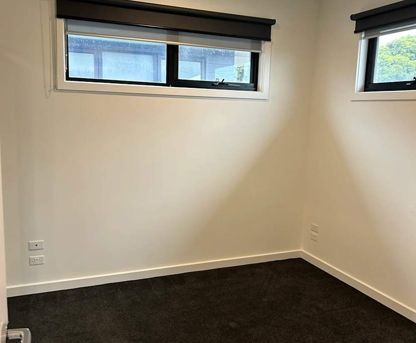 Unfurnished room in a flatshare