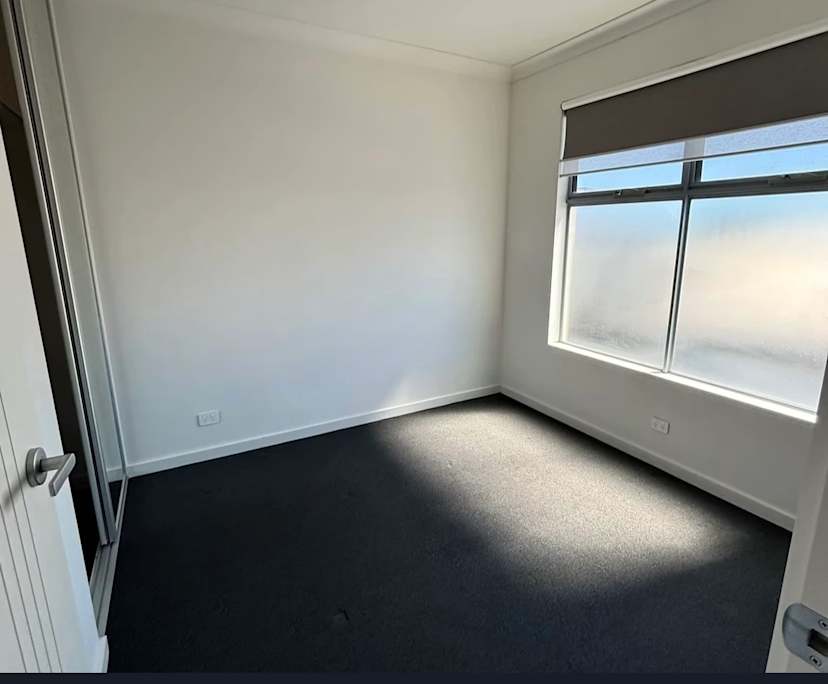 Unfurnished room in a share house