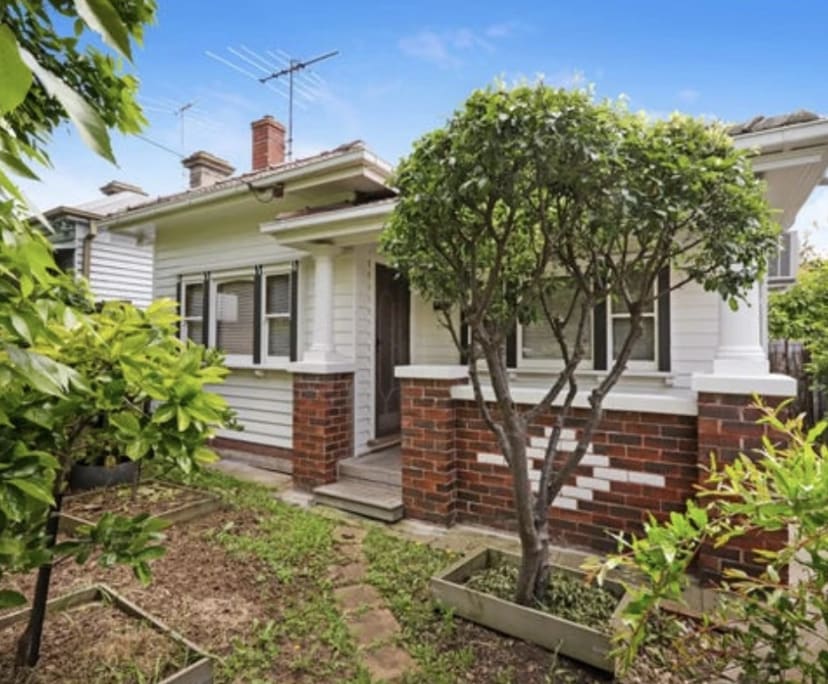 Whole property with 4 rooms for rent