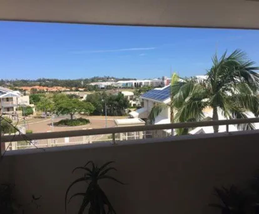 $350, Flatshare, 3 bathrooms, Robina QLD 4226