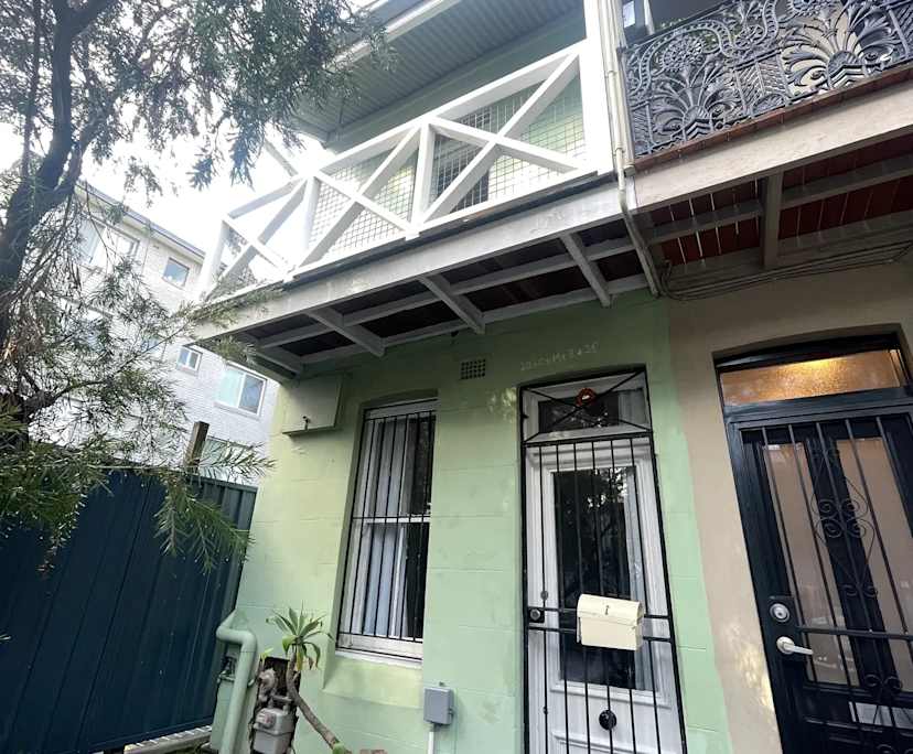 Whole property with 4 rooms for rent