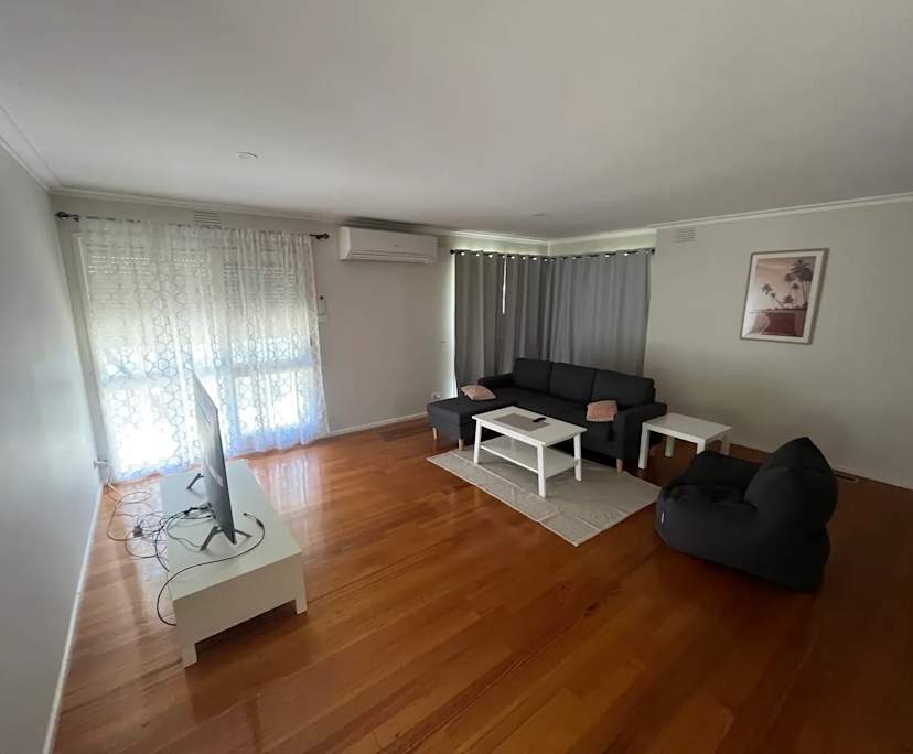 Unfurnished room in a share house