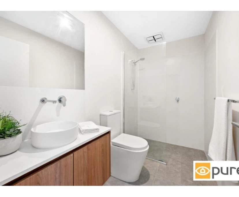 Room in a share house