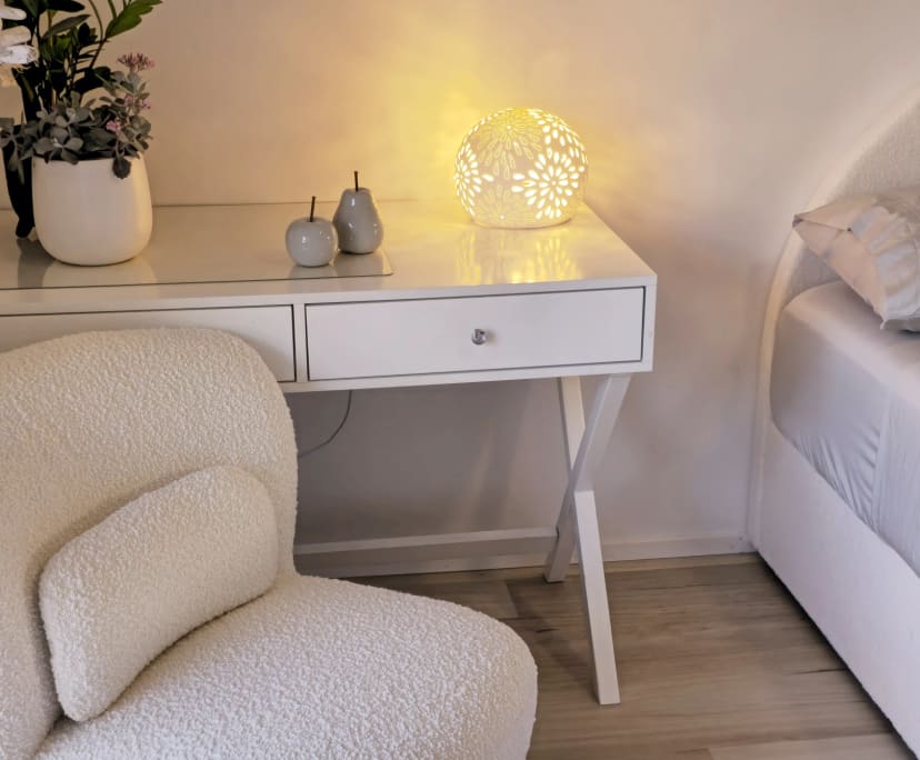 Furnished room with own bathroom